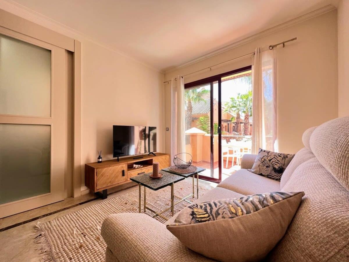 Modern 2 Bedroom Beachside Apartment Nr72 Los Alcázares Kültér fotó