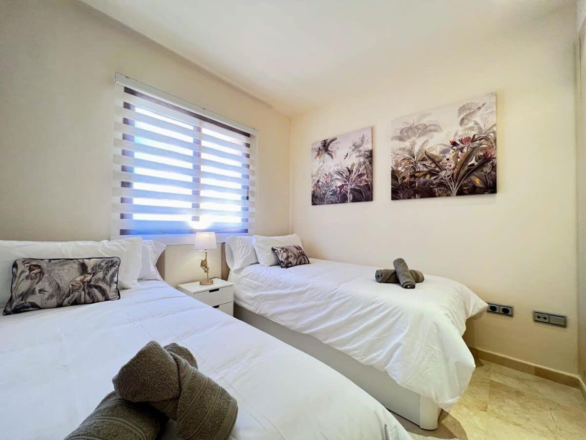 Modern 2 Bedroom Beachside Apartment Nr72 Los Alcázares Kültér fotó