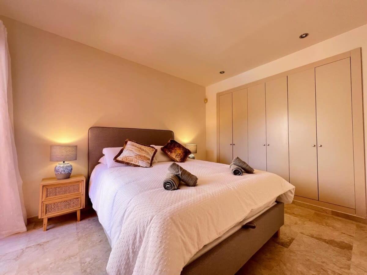 Modern 2 Bedroom Beachside Apartment Nr72 Los Alcázares Kültér fotó